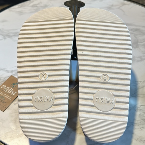 Mad Love Women’s Gold Sandals - Picture 5 of 6